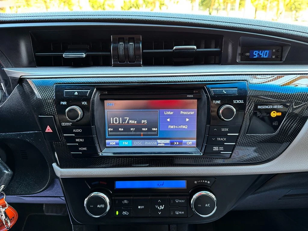 TOYOTA COROLLA
