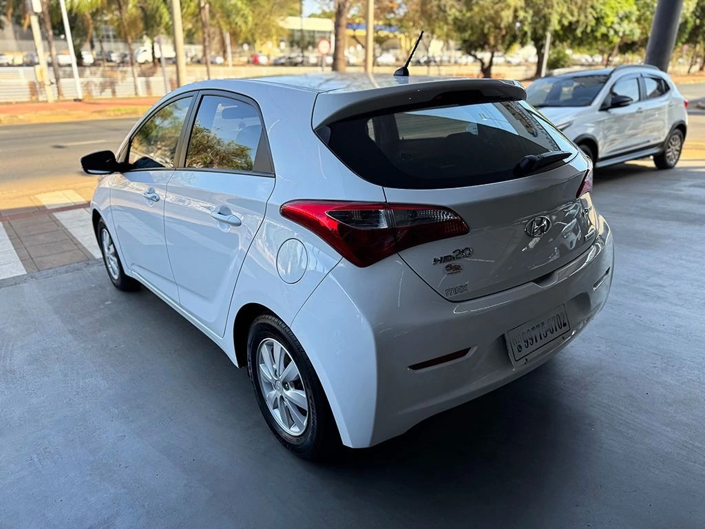 HYUNDAI HB20