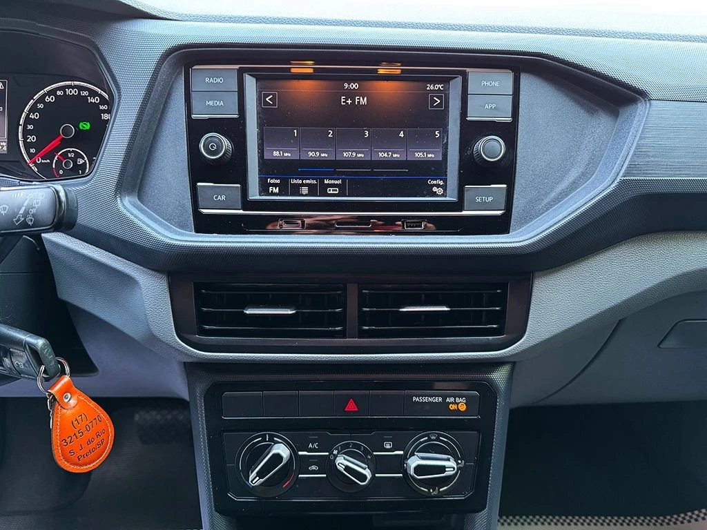 VOLKSWAGEN T-CROSS