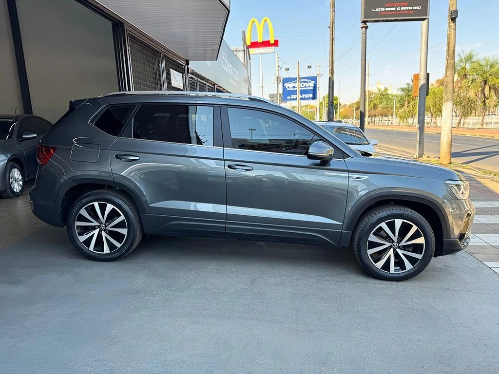 VOLKSWAGEN TAOS