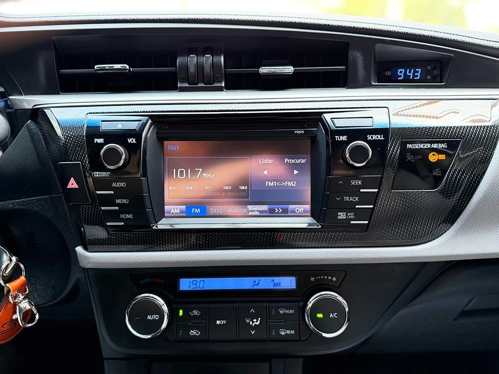 TOYOTA COROLLA