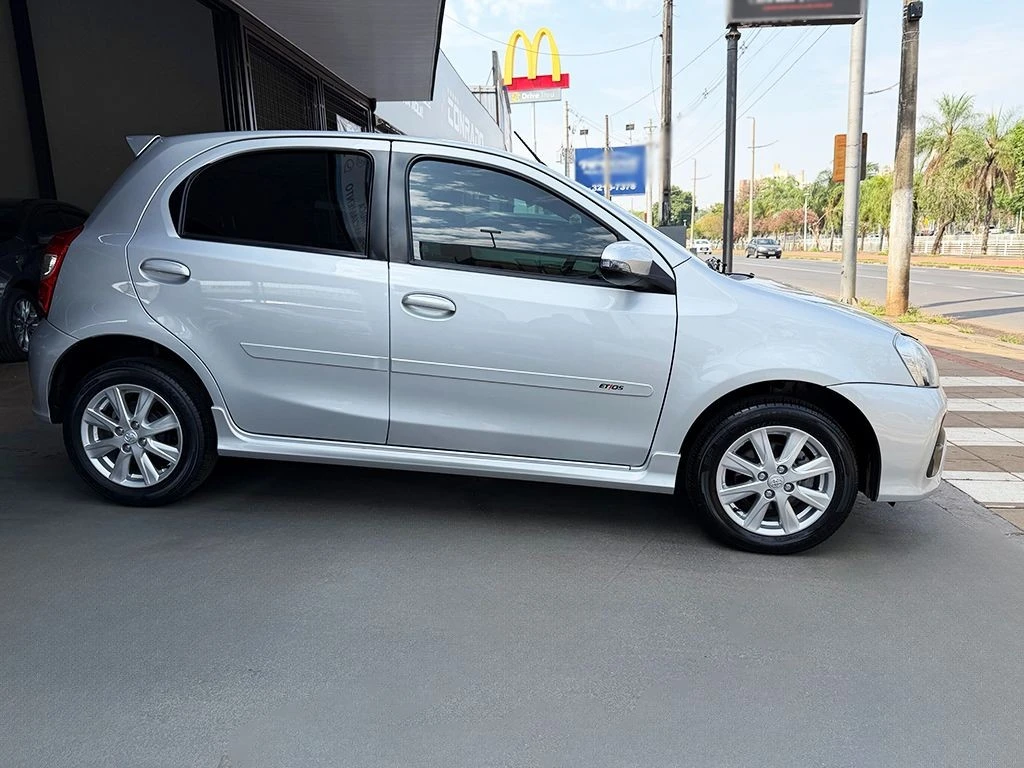 TOYOTA ETIOS