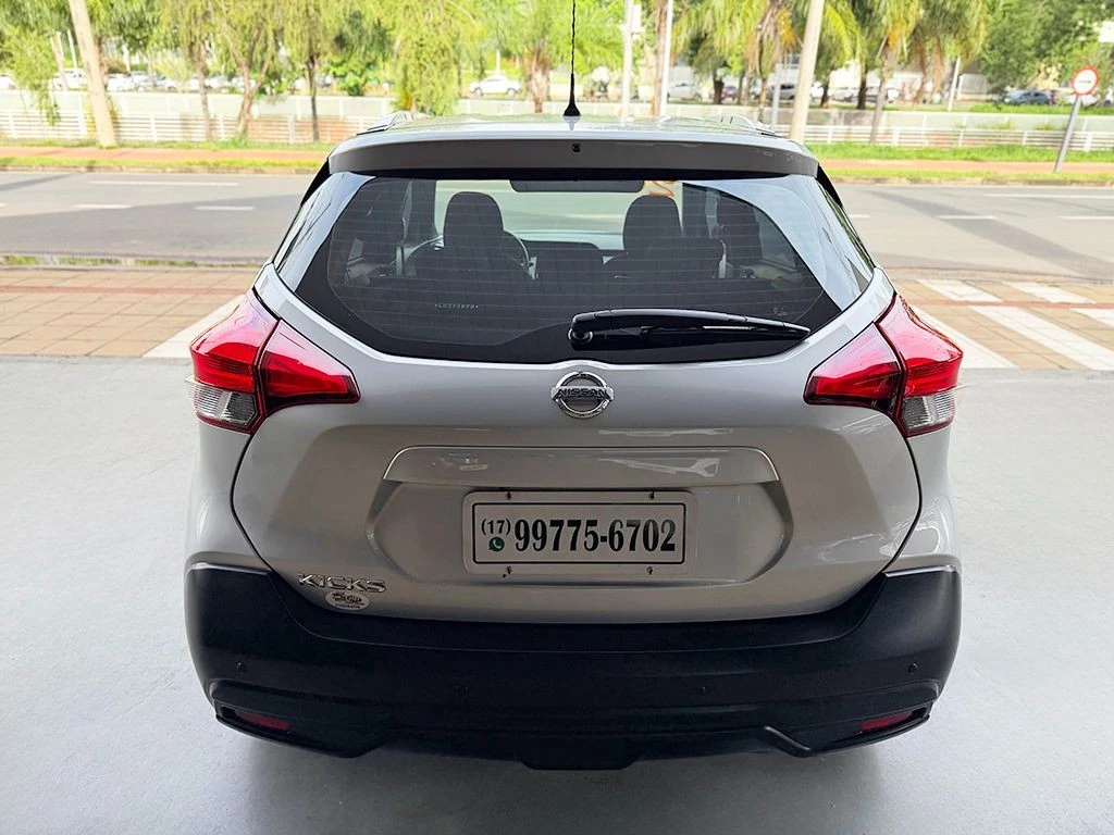 NISSAN KICKS