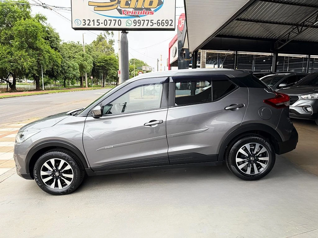 NISSAN KICKS