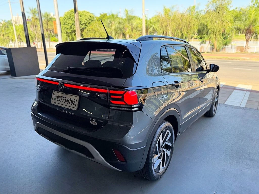 VOLKSWAGEN T-CROSS