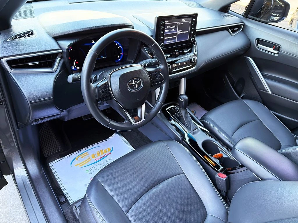 TOYOTA COROLLA CROSS