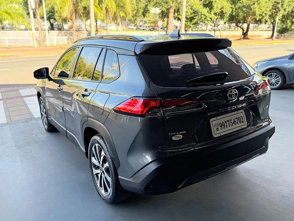 TOYOTA COROLLA CROSS