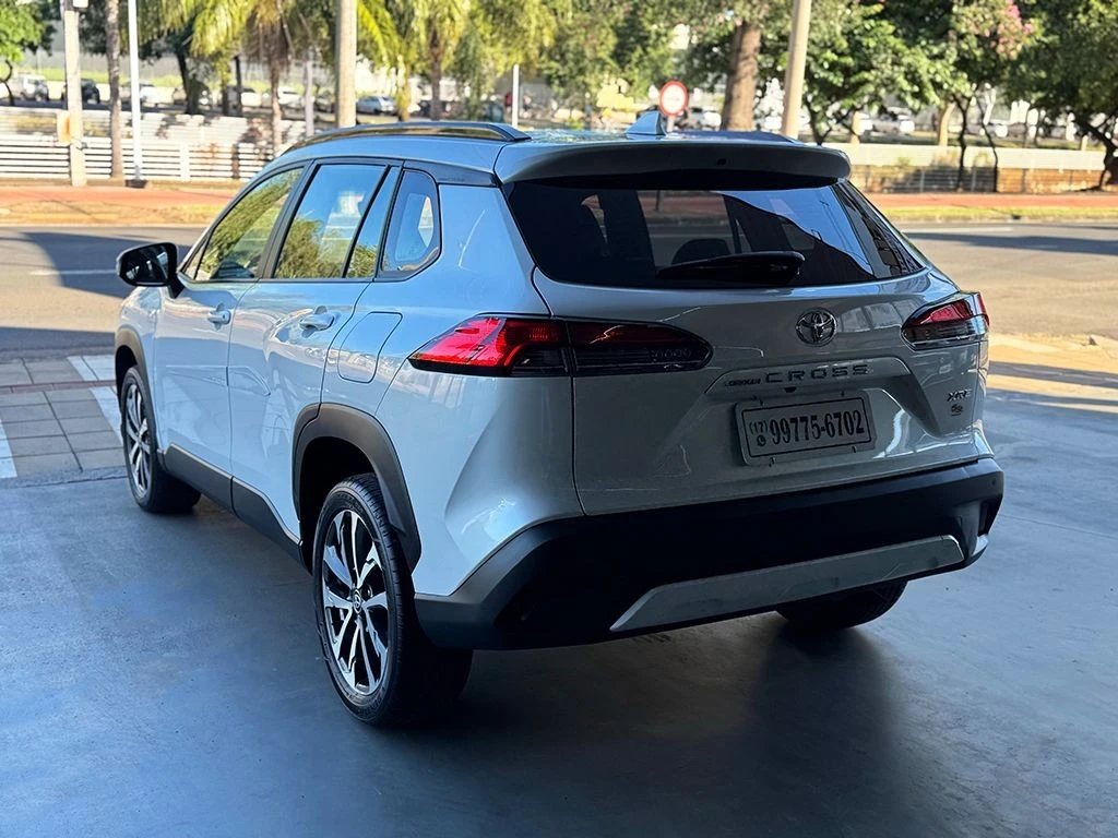 TOYOTA COROLLA CROSS