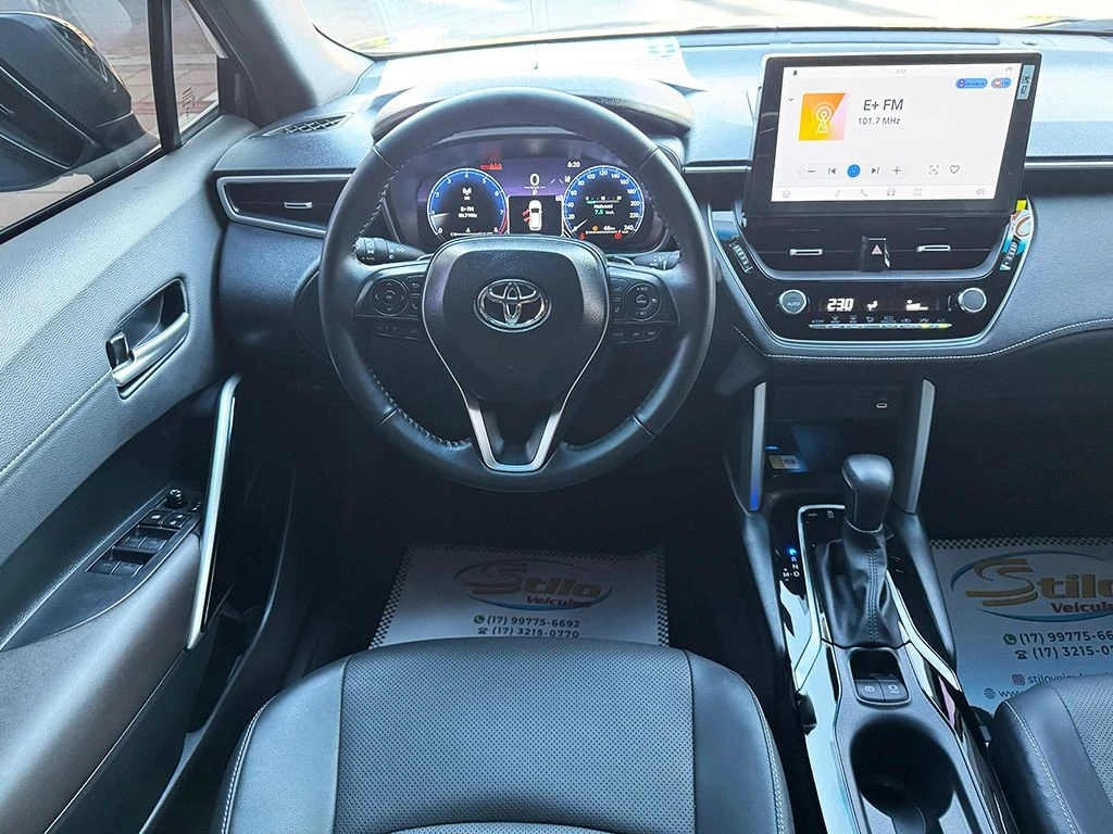 TOYOTA COROLLA CROSS