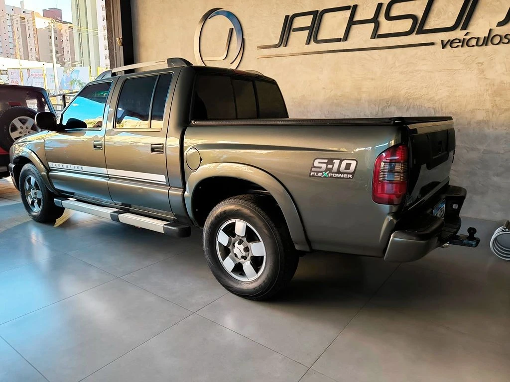 CHEVROLET S10