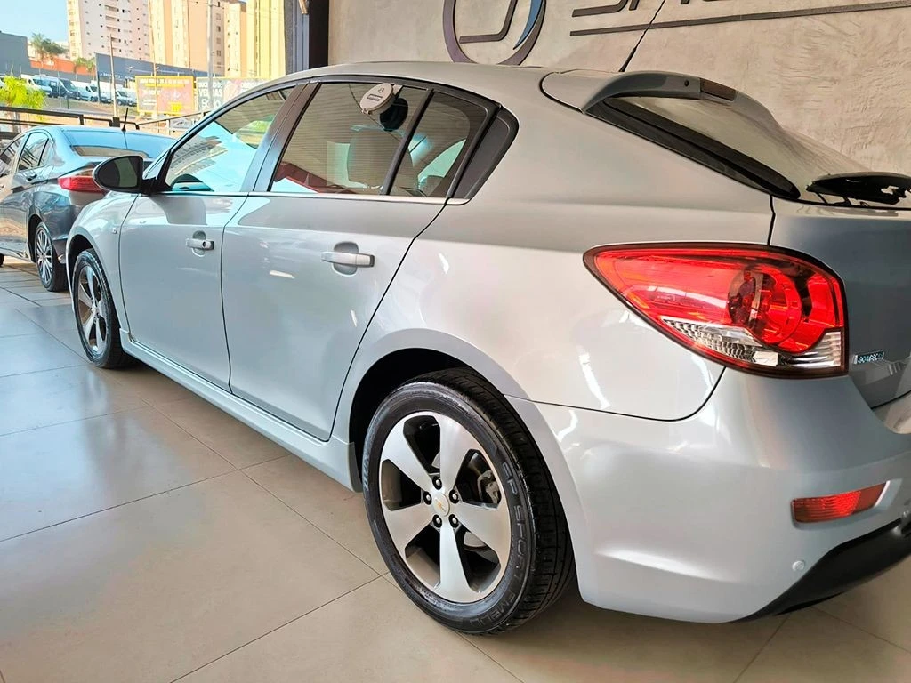 CHEVROLET CRUZE