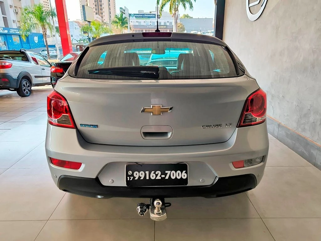 CHEVROLET CRUZE