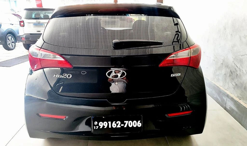 HYUNDAI HB20