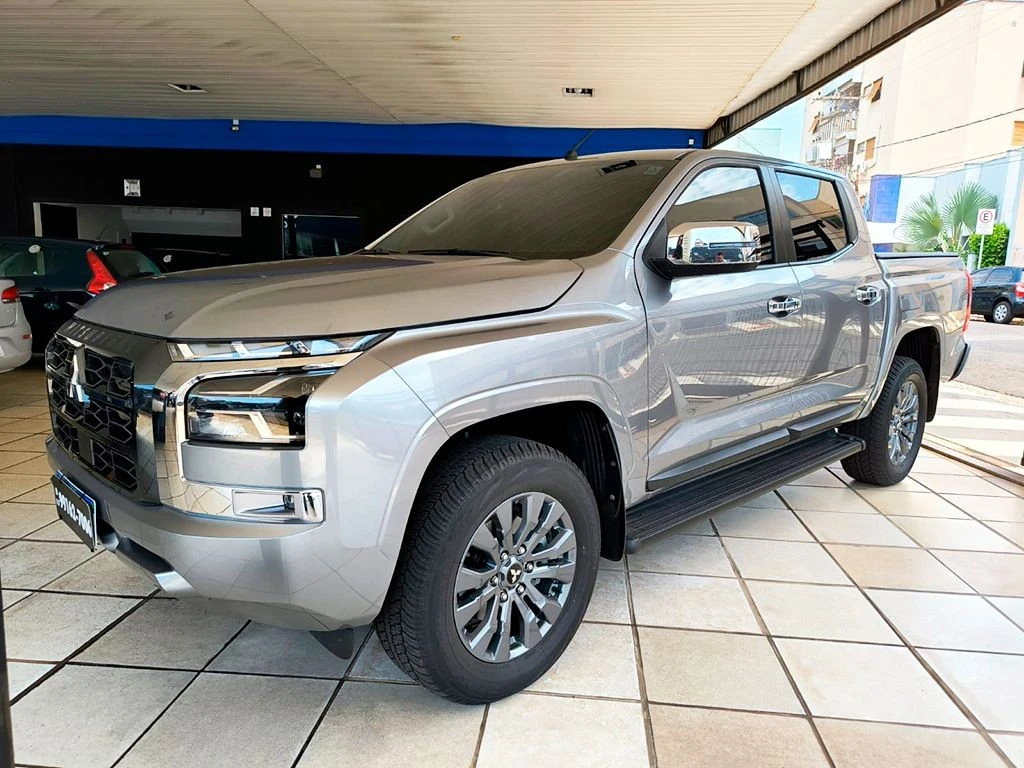 MITSUBISHI L200 TRITON