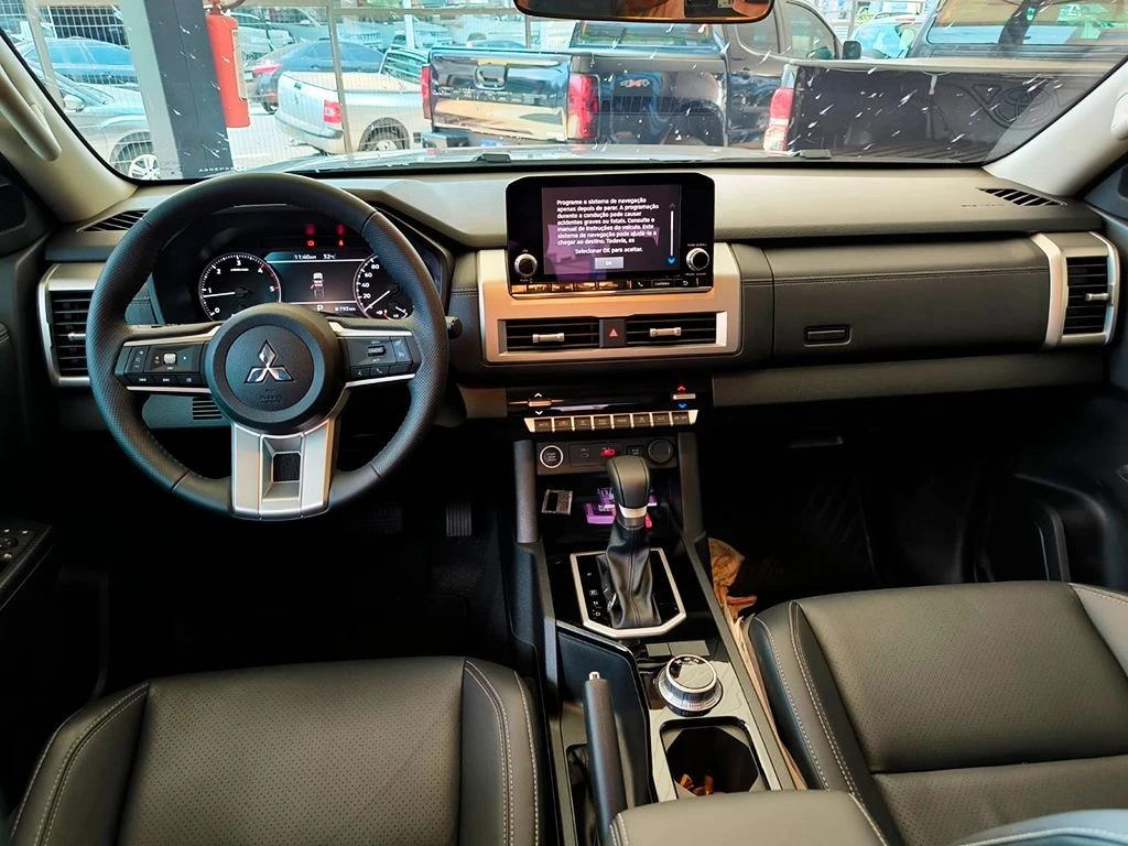 MITSUBISHI L200 TRITON