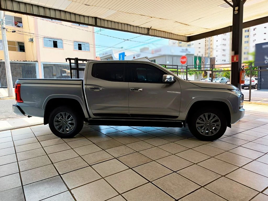 MITSUBISHI L200 TRITON