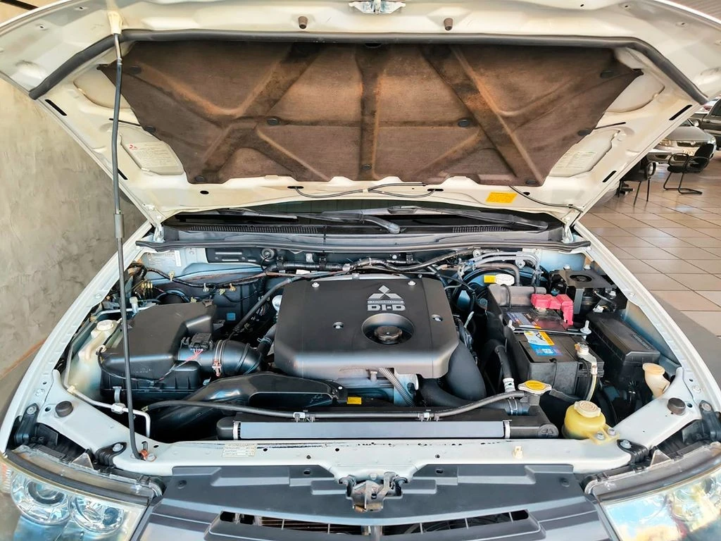 MITSUBISHI L200 OUTDOOR