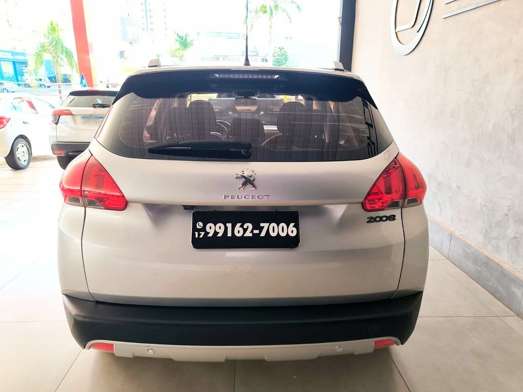 PEUGEOT 2008