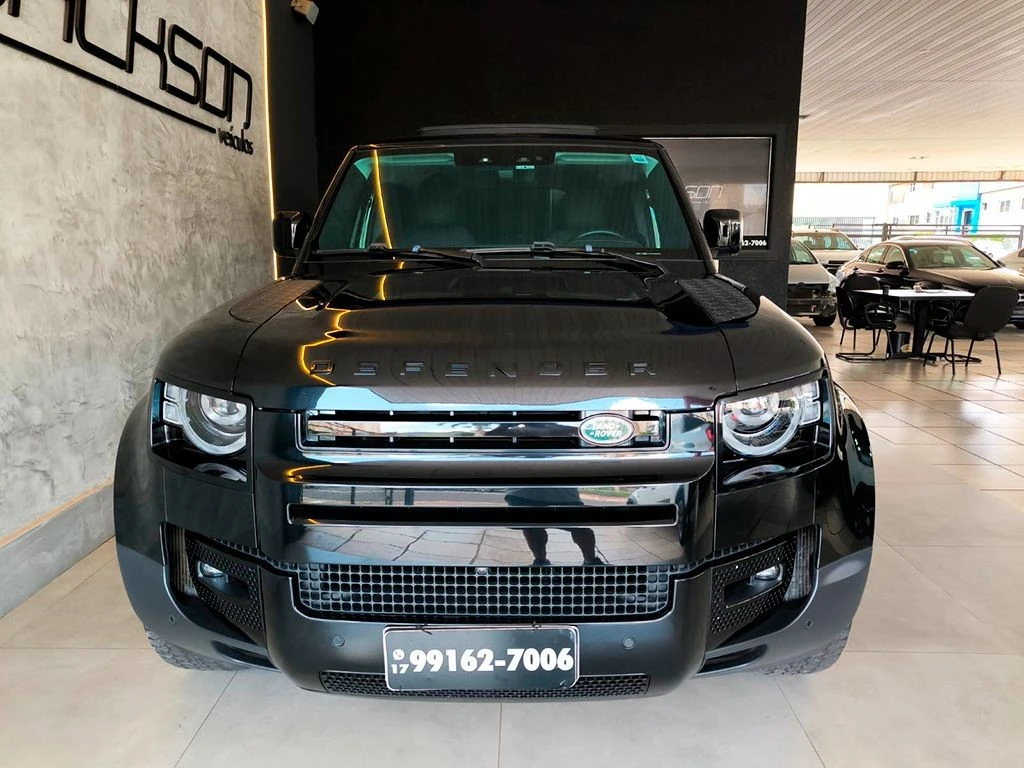 LAND ROVER DEFENDER