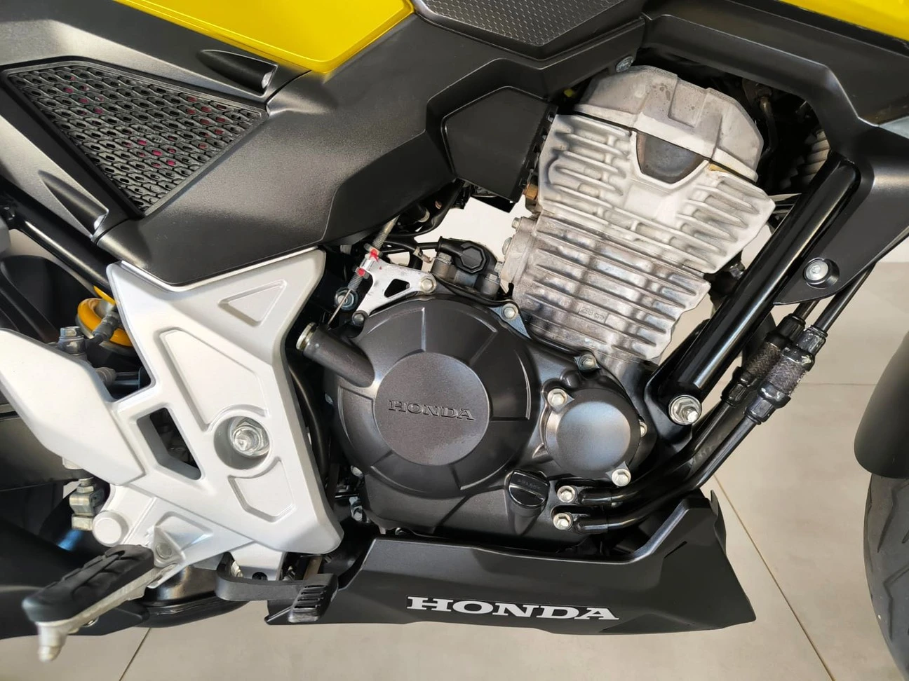 HONDA CB 300F TWISTER CBS