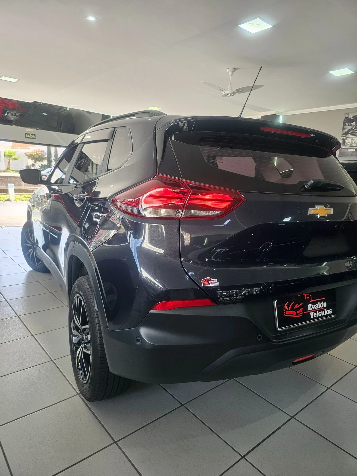 CHEVROLET TRACKER