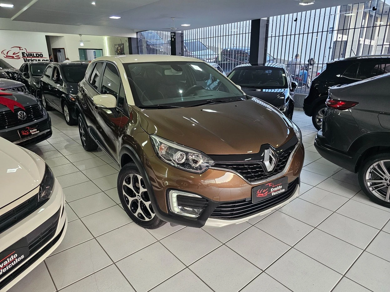 RENAULT CAPTUR