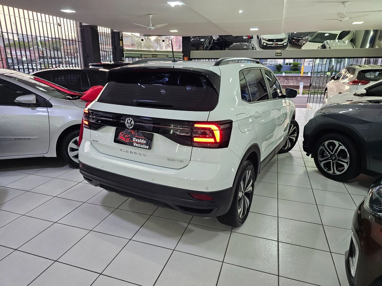 VOLKSWAGEN T-CROSS