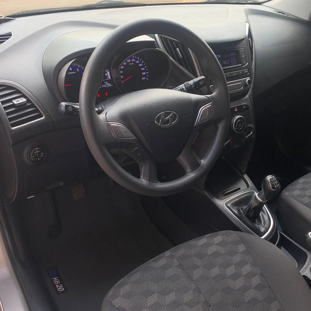 HYUNDAI HB20