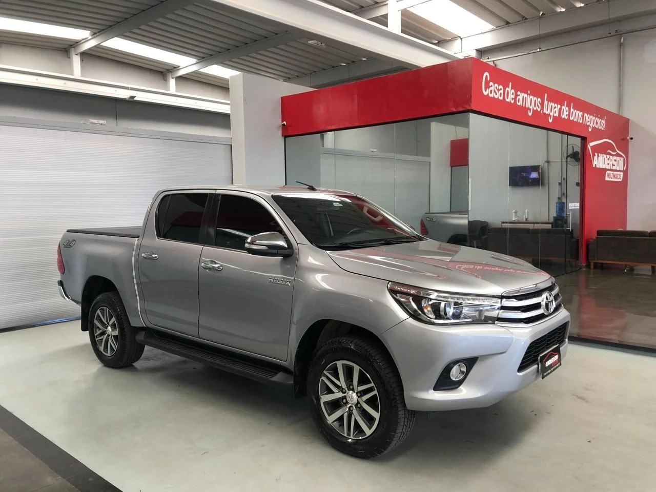 TOYOTA HILUX
