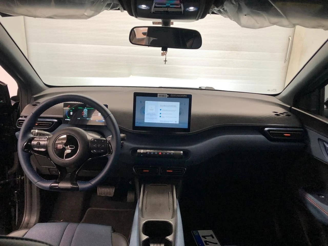 BYD DOLPHIN MINI