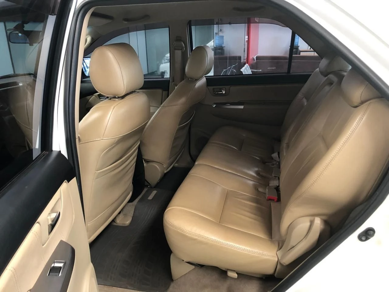 TOYOTA HILUX SW4