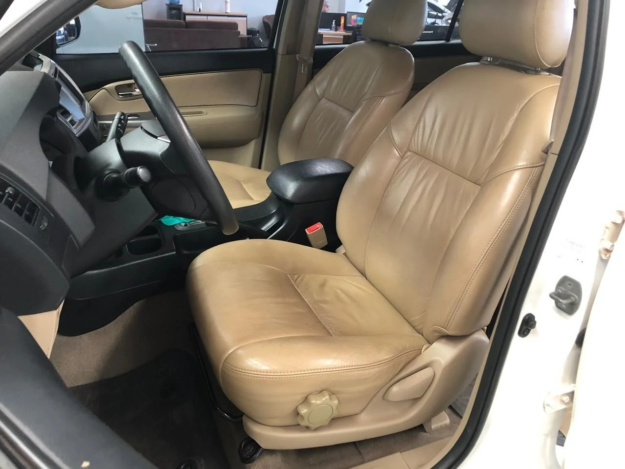 TOYOTA HILUX SW4