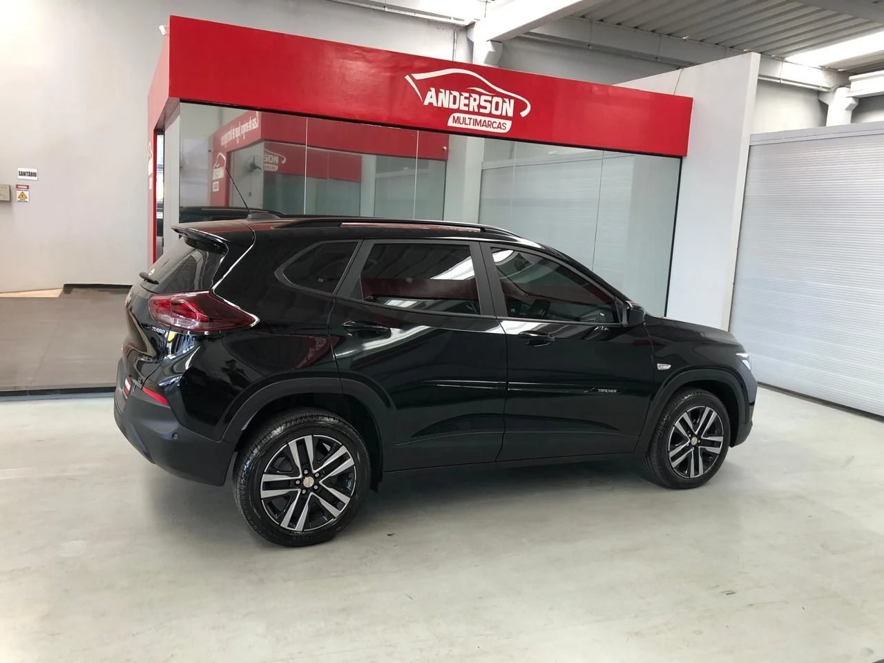 CHEVROLET TRACKER