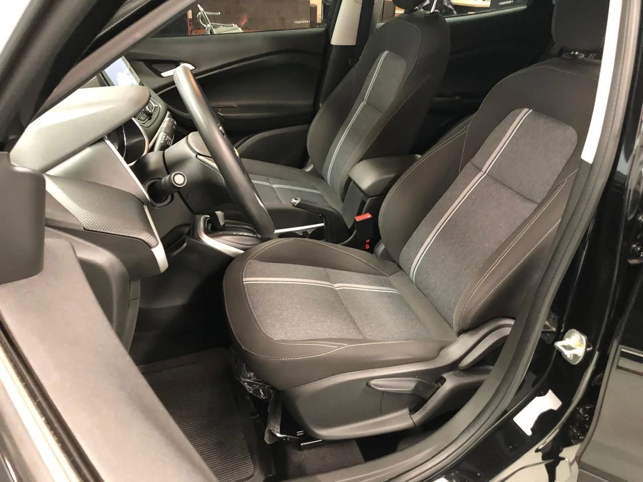 CHEVROLET TRACKER