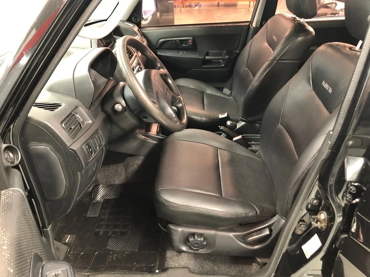 MITSUBISHI PAJERO TR4