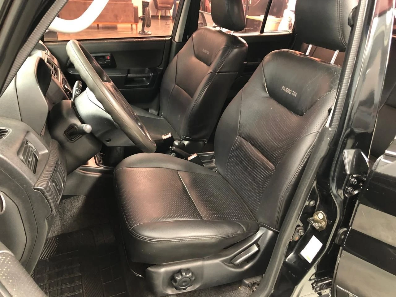 MITSUBISHI PAJERO TR4