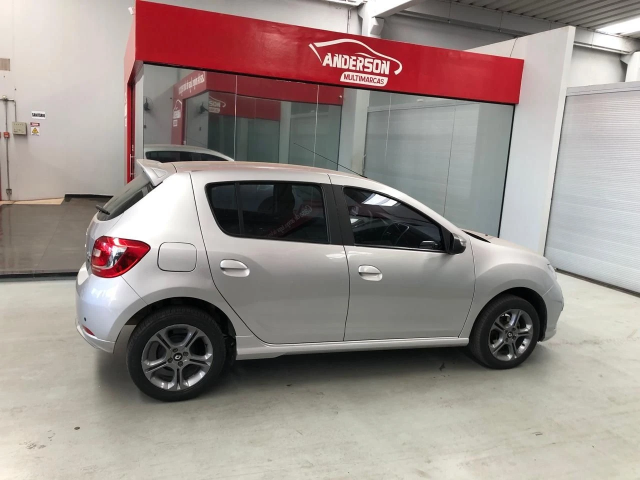 RENAULT SANDERO
