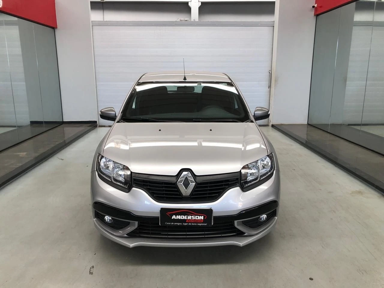 RENAULT SANDERO