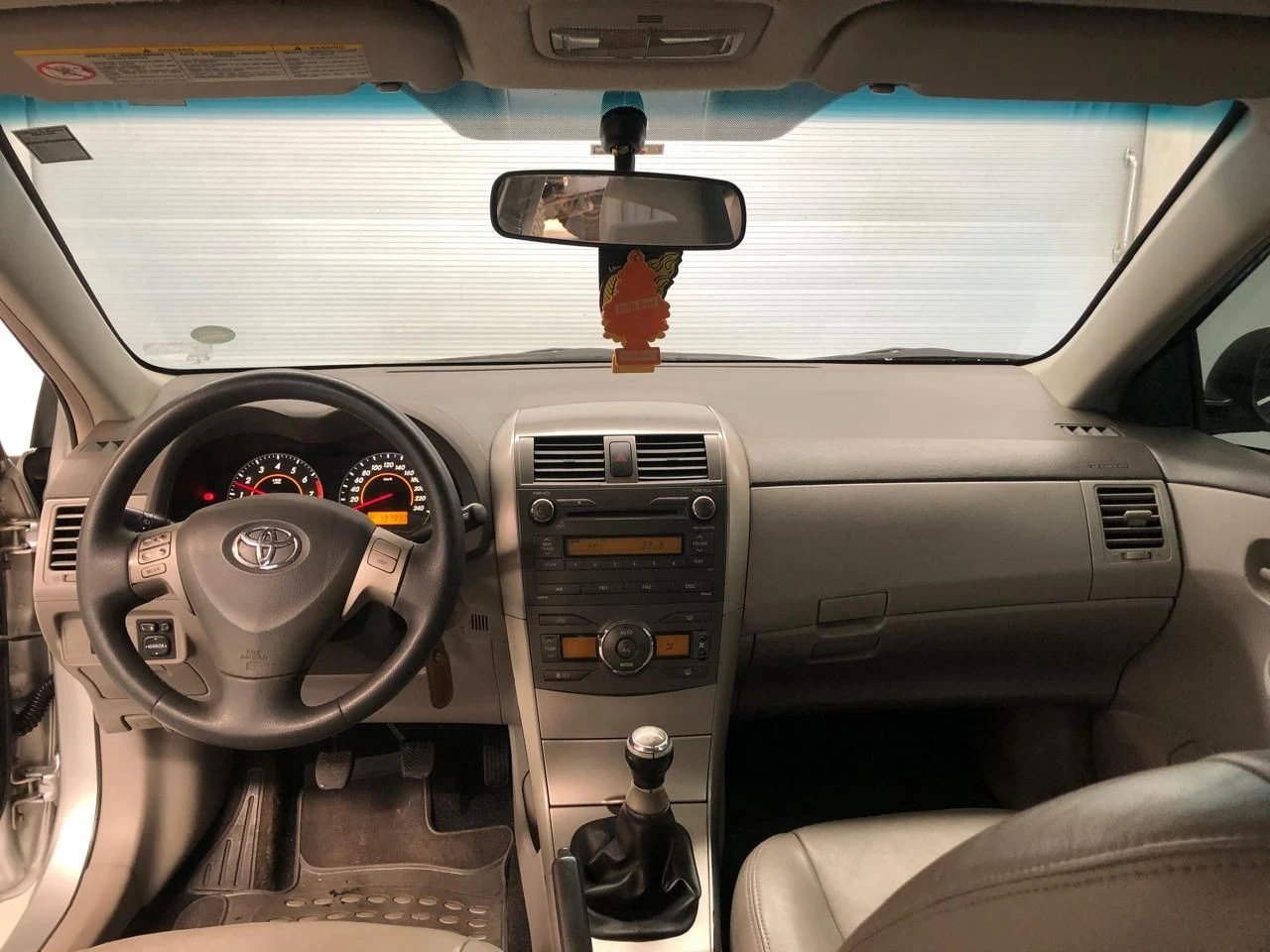 TOYOTA COROLLA