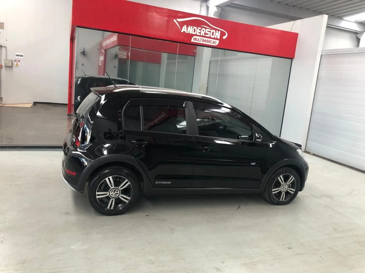 VOLKSWAGEN UP