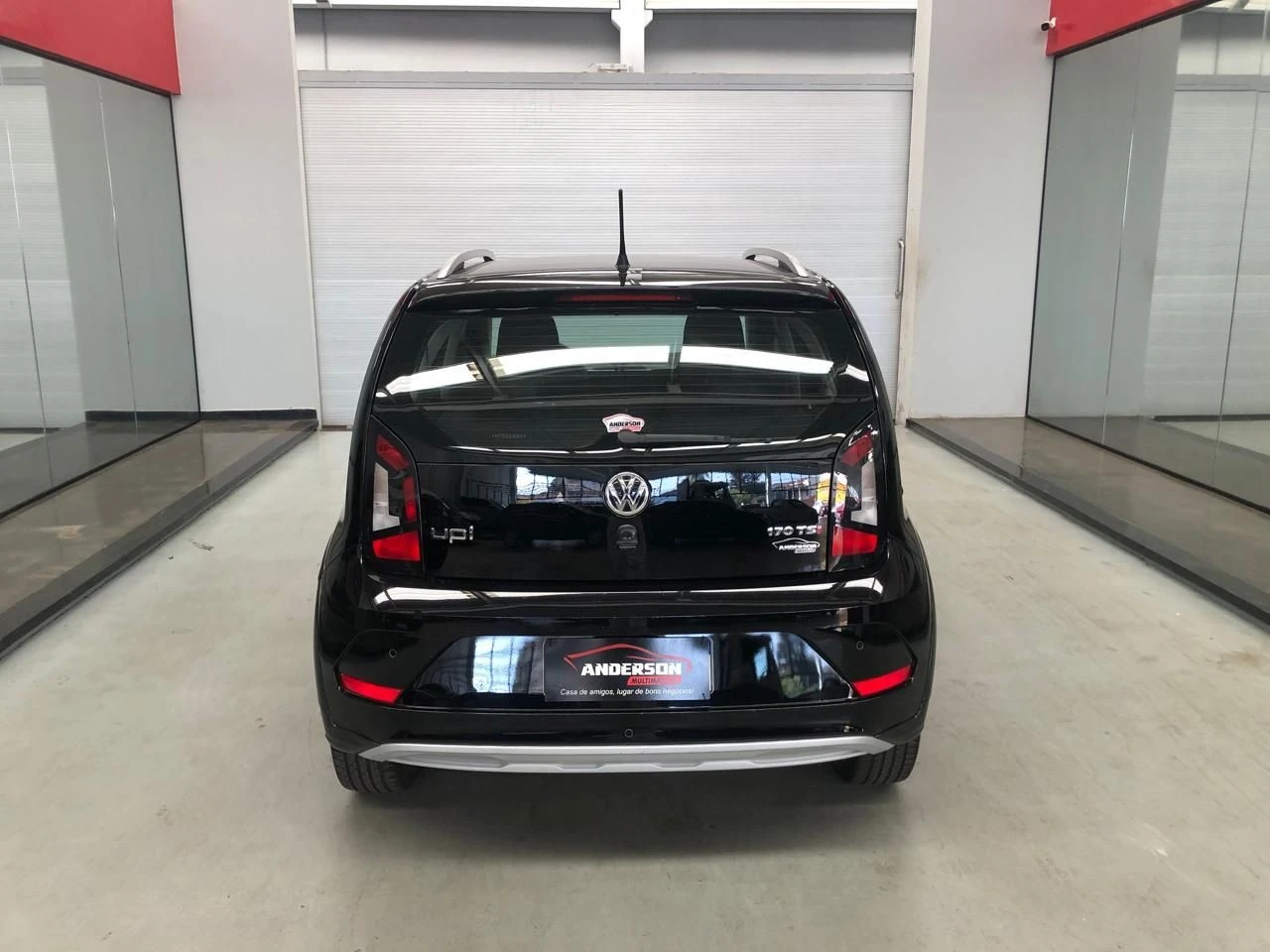 VOLKSWAGEN UP
