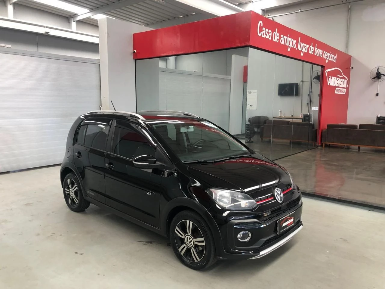 VOLKSWAGEN UP
