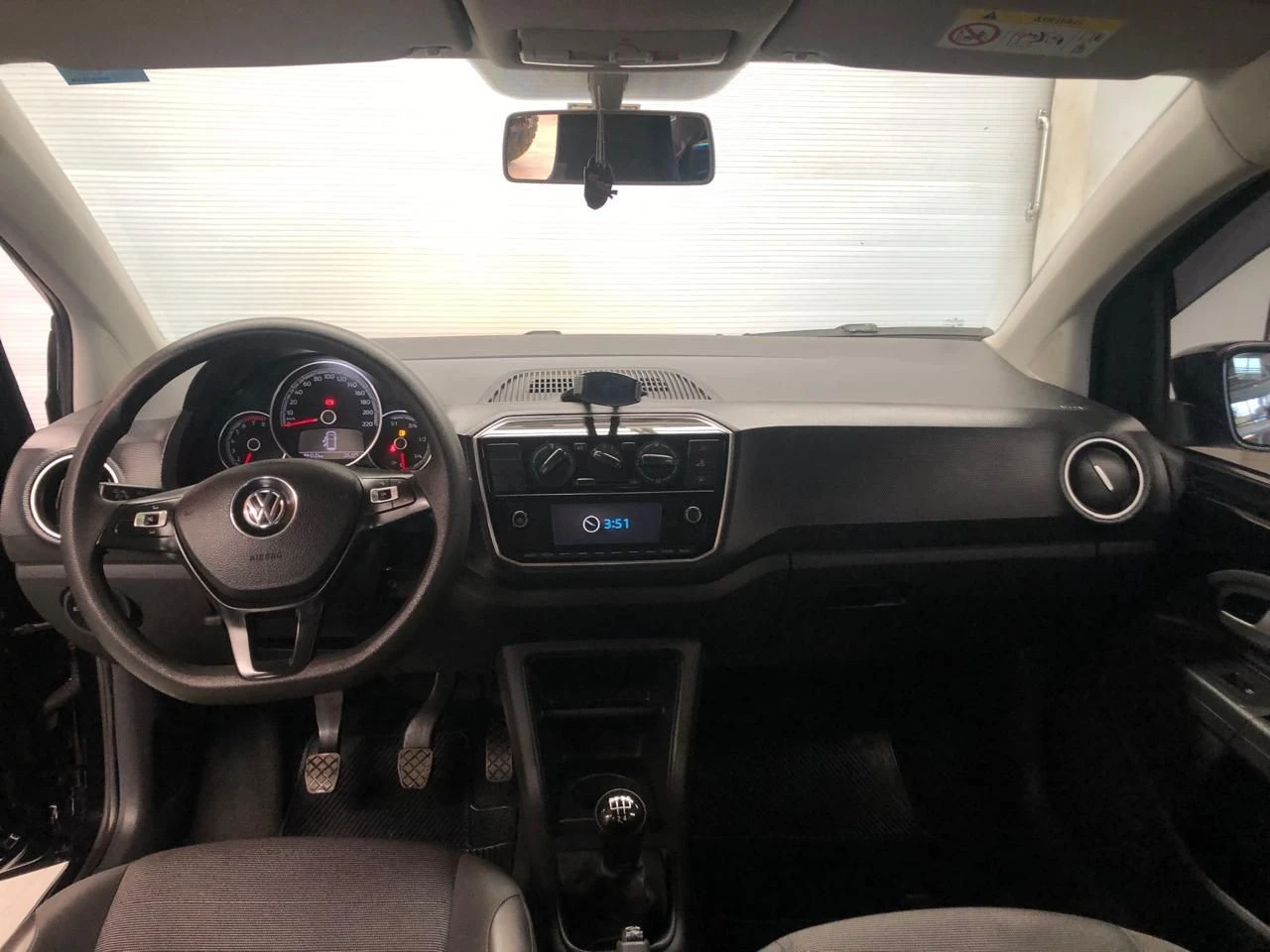 VOLKSWAGEN UP