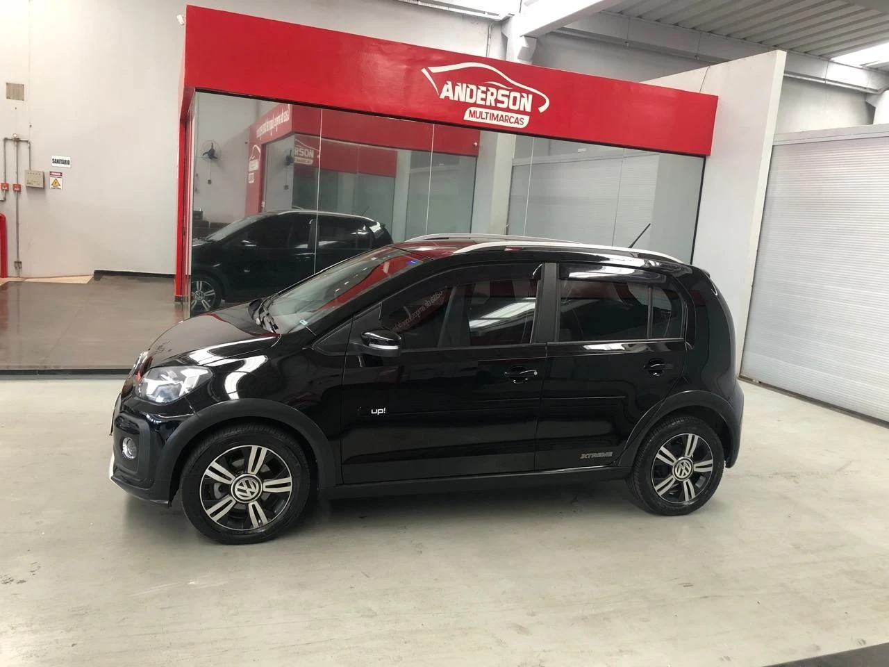 VOLKSWAGEN UP