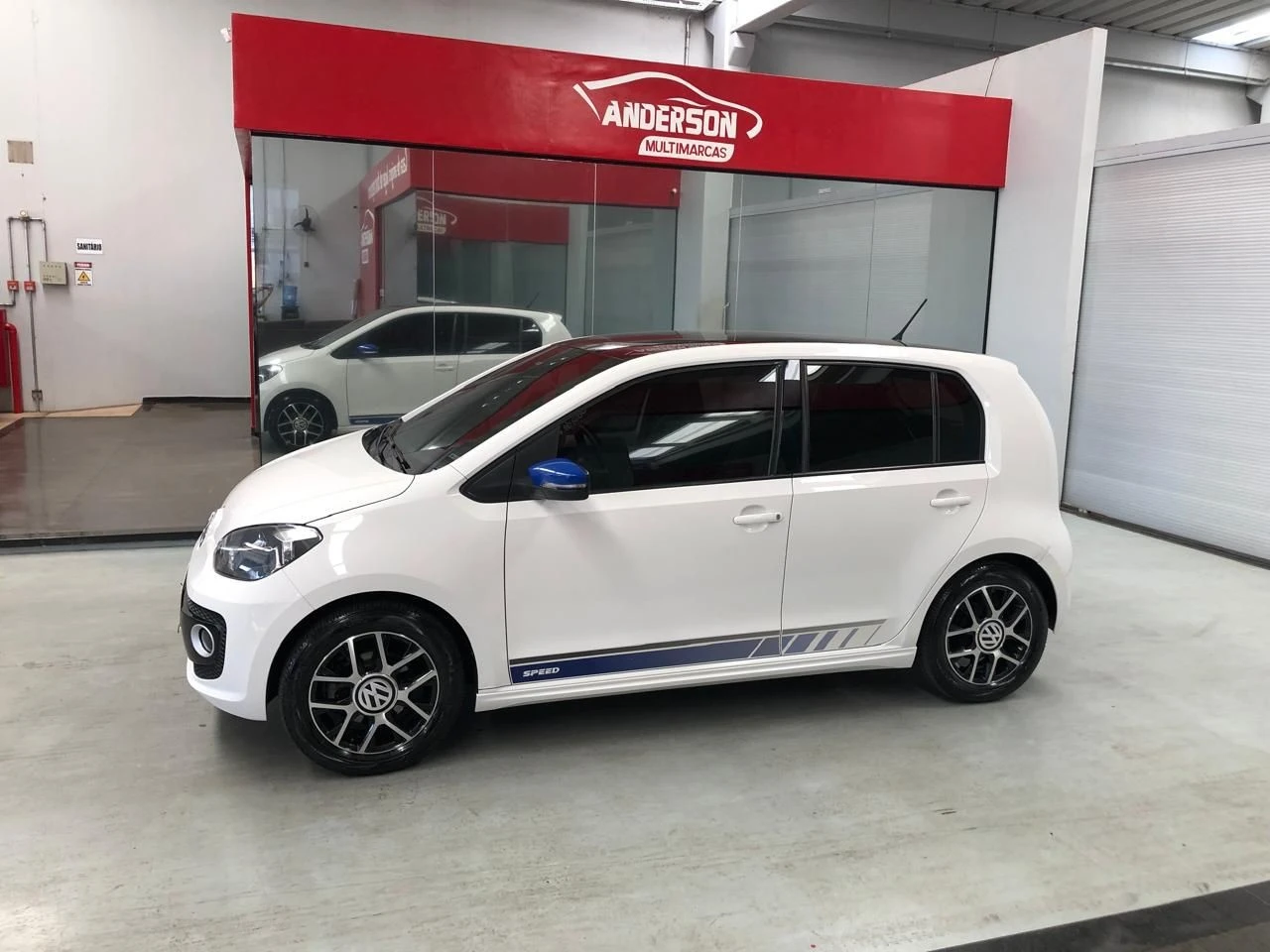 VOLKSWAGEN UP