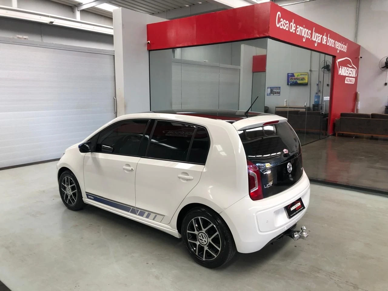 VOLKSWAGEN UP