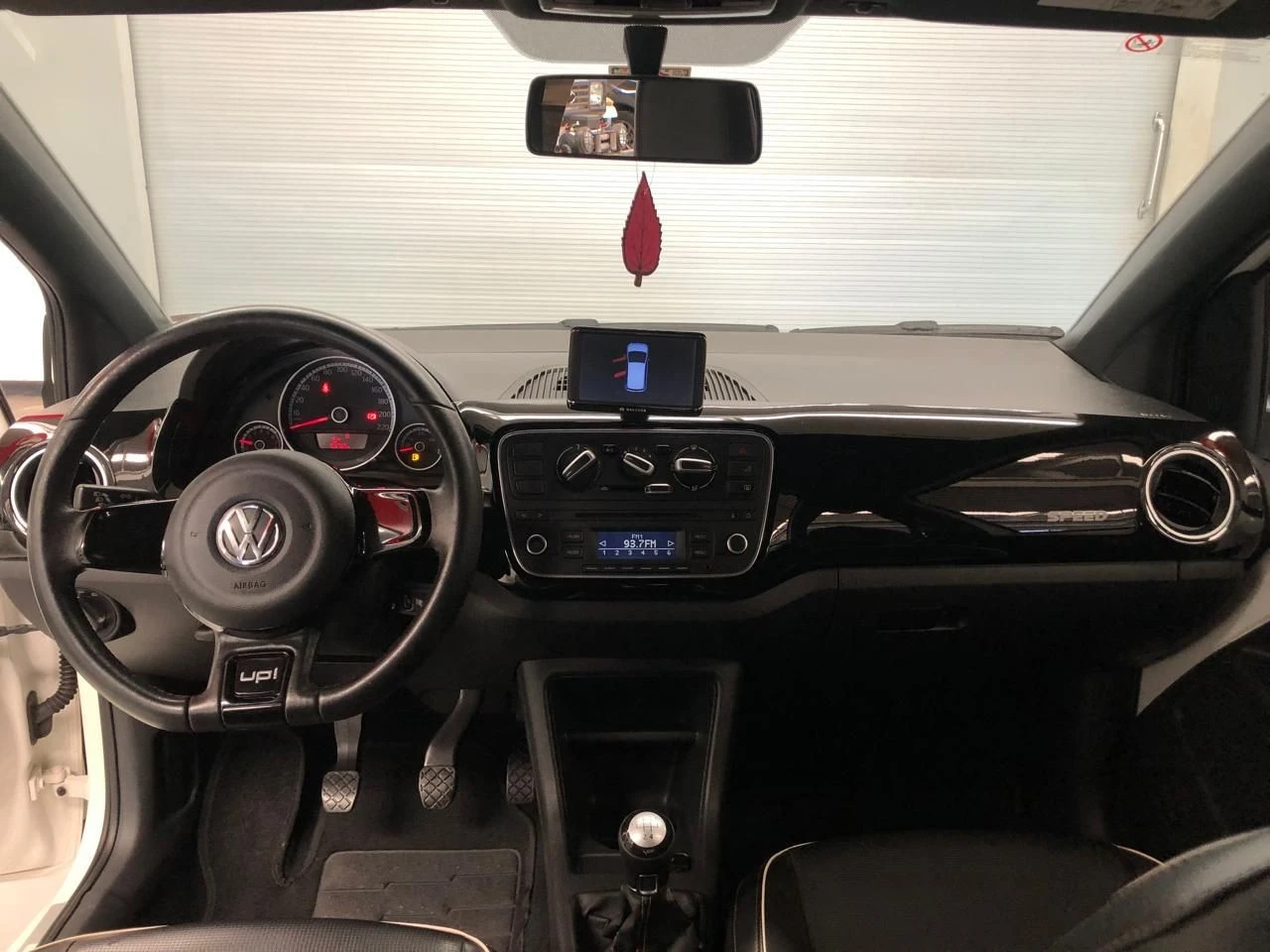 VOLKSWAGEN UP