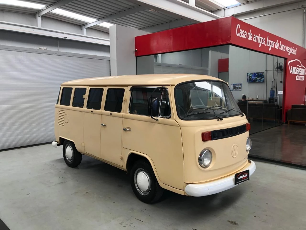 VOLKSWAGEN KOMBI