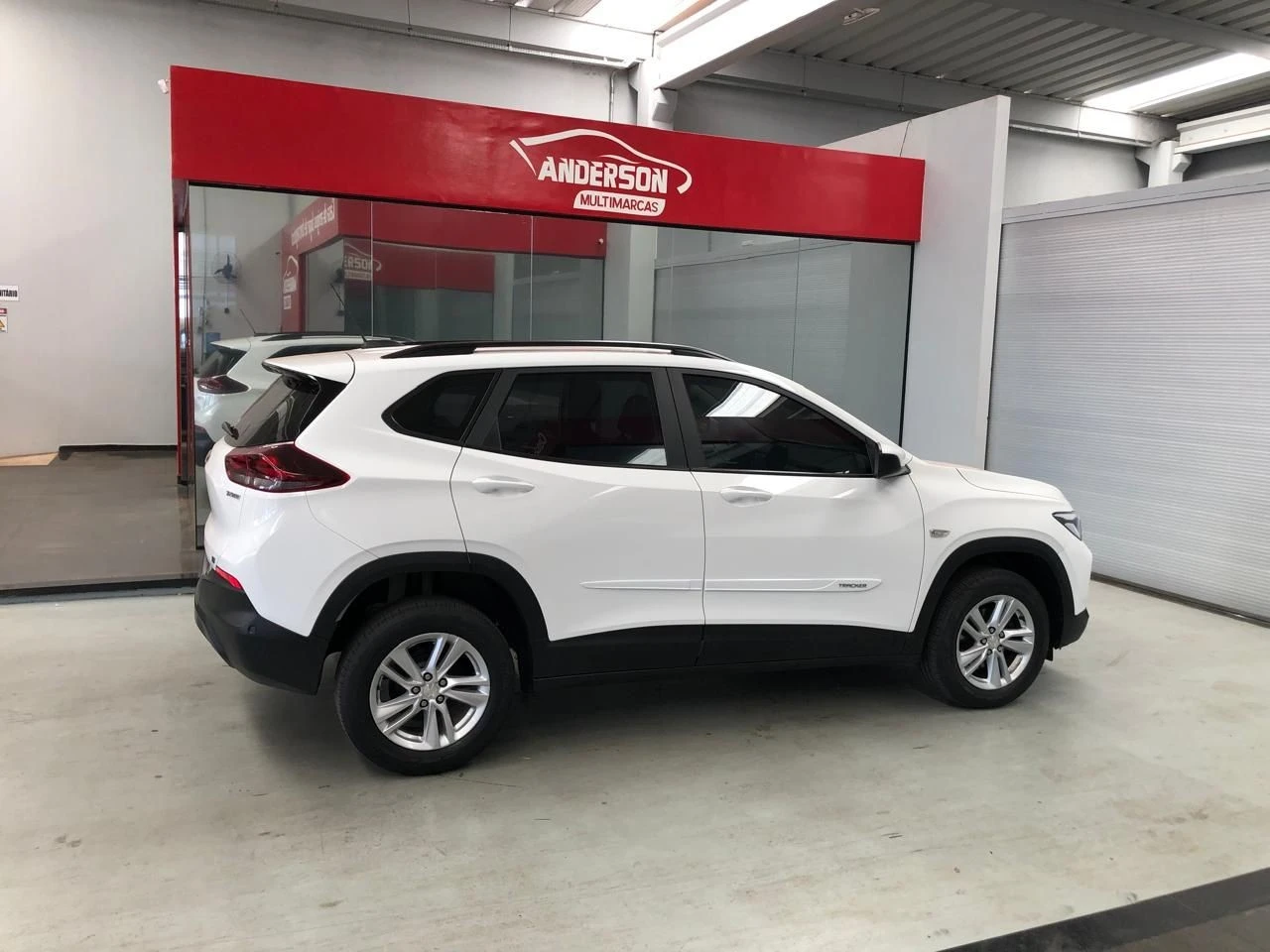CHEVROLET TRACKER