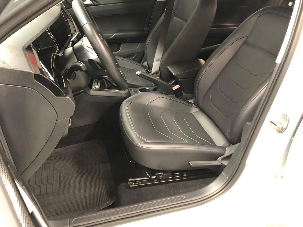 VOLKSWAGEN VIRTUS
